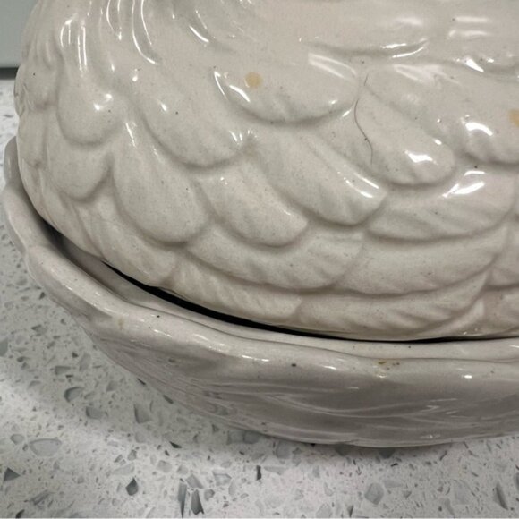 VINTAGE Ceramic Cream Duck on Nest White Woven Basket Japan Country Farm - Picture 15 of 15